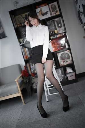 为了让白月光一战成名，妻子抢走我案件已完结