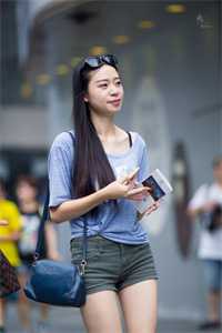 烟火纷纷照明月无删版