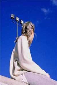 今朝花落染秋深短篇