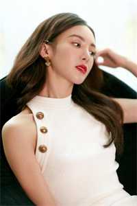 夏日沉于旷野最新