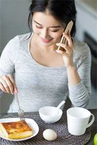 看见弹幕后，我送狗皇帝和白月光归西新上热文