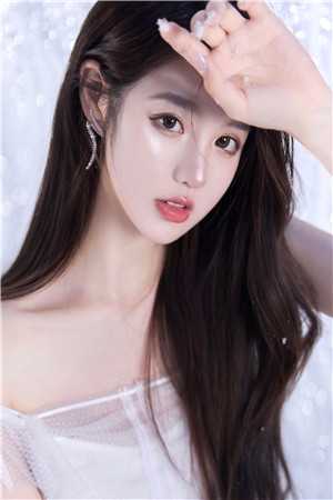 总裁把千万奖金颁给女实习生后，我直接让公司破产顾谨言宋乔全文免费