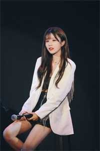 明月不觉相思意在线