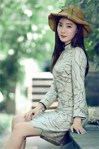 未婚妻和初恋照片被爆出后，我选择校花完结版