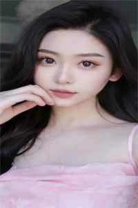 女总裁将五百万奖金颁给实习生后，我直接让公司破产完整