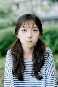 女总裁将五百万奖金颁给实习生后，我直接让公司破产异常火爆