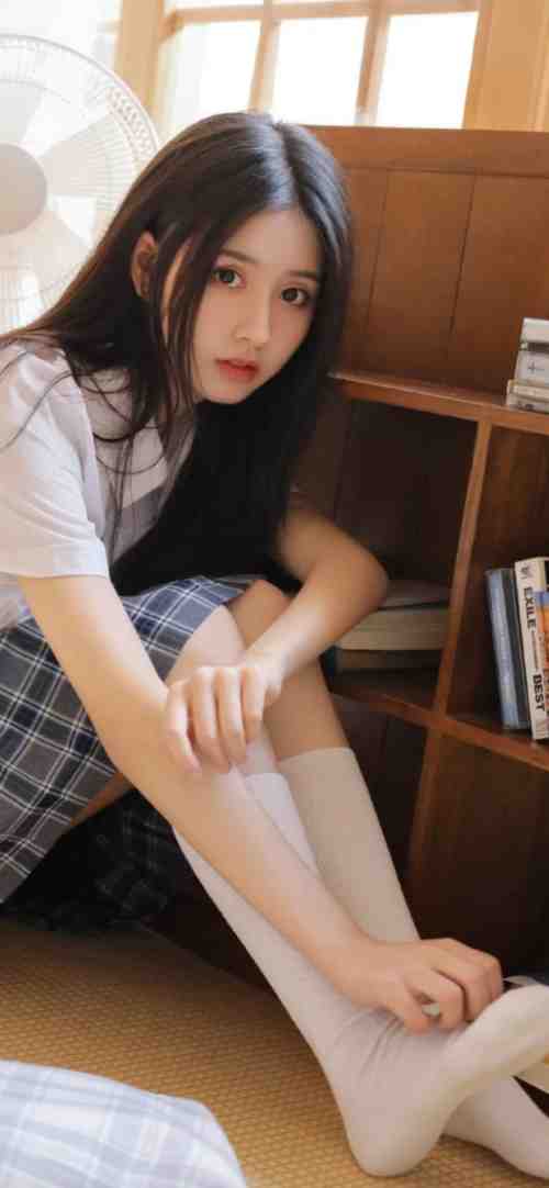 女总裁将五百万奖金颁给实习生后，我直接让公司破产畅销巨著