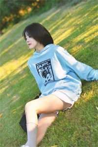 梨花落尽，云散夜未明无删版