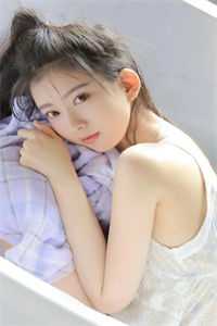 月坠寒江，乍惊春醒无删减