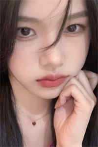 逃出囚笼归来，她将世子踢下神坛全文+免费