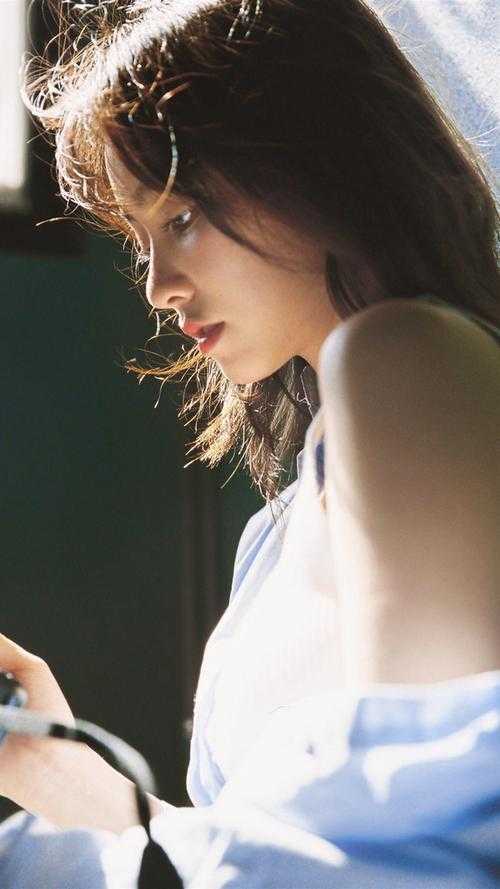 小竹马给女友输血，我微微一笑已完结