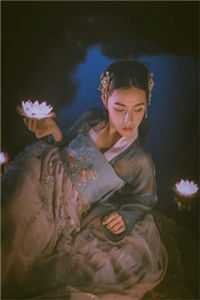 逃婚路上重生？恶毒前妻首长宠疯小说免费