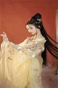 故人归尘土，新燕入画梁最新章节